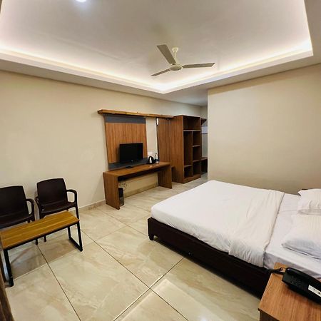Ayur County Resort Chinnakanal Ngoại thất bức ảnh