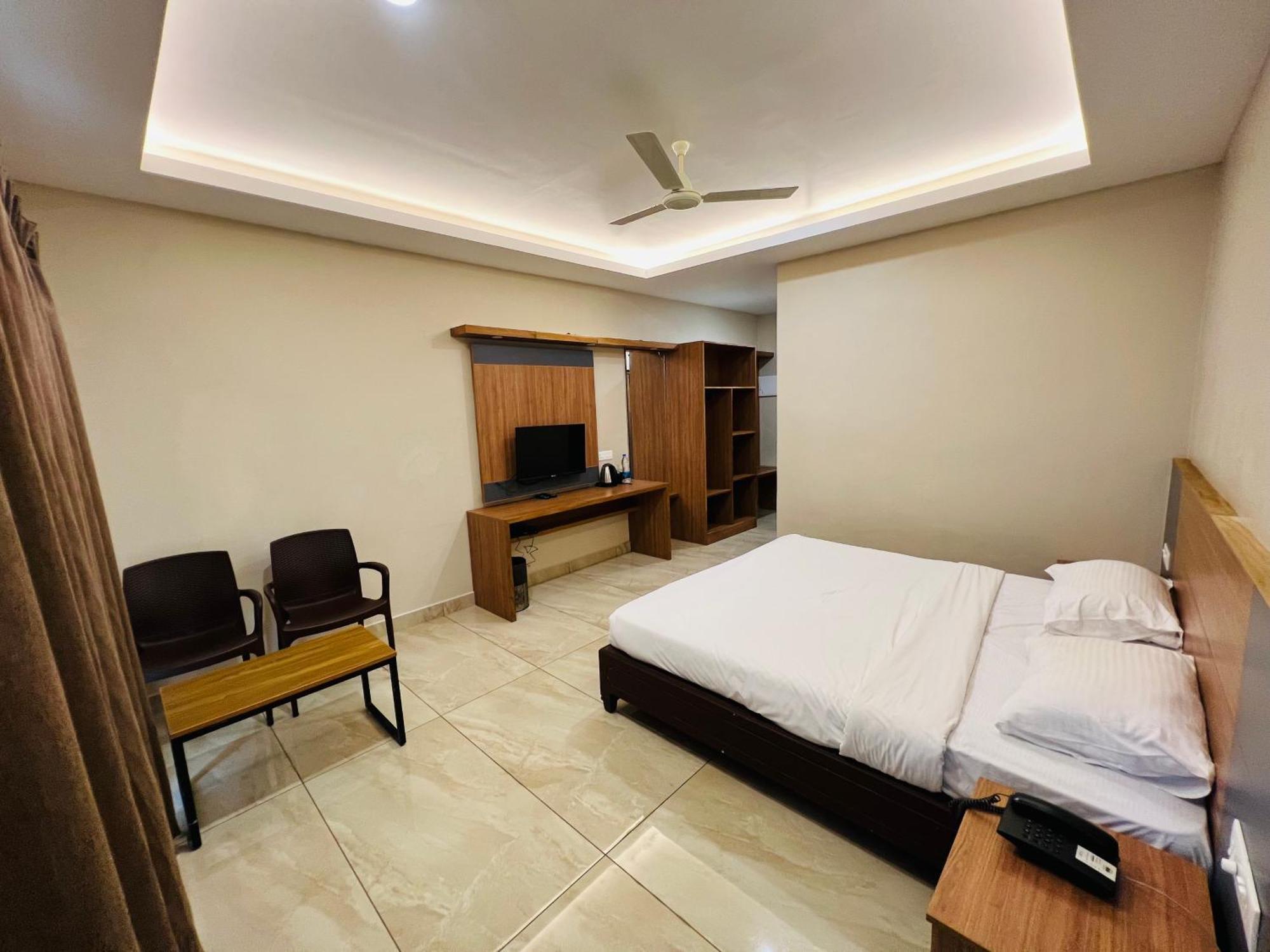 Ayur County Resort Chinnakanal Ngoại thất bức ảnh