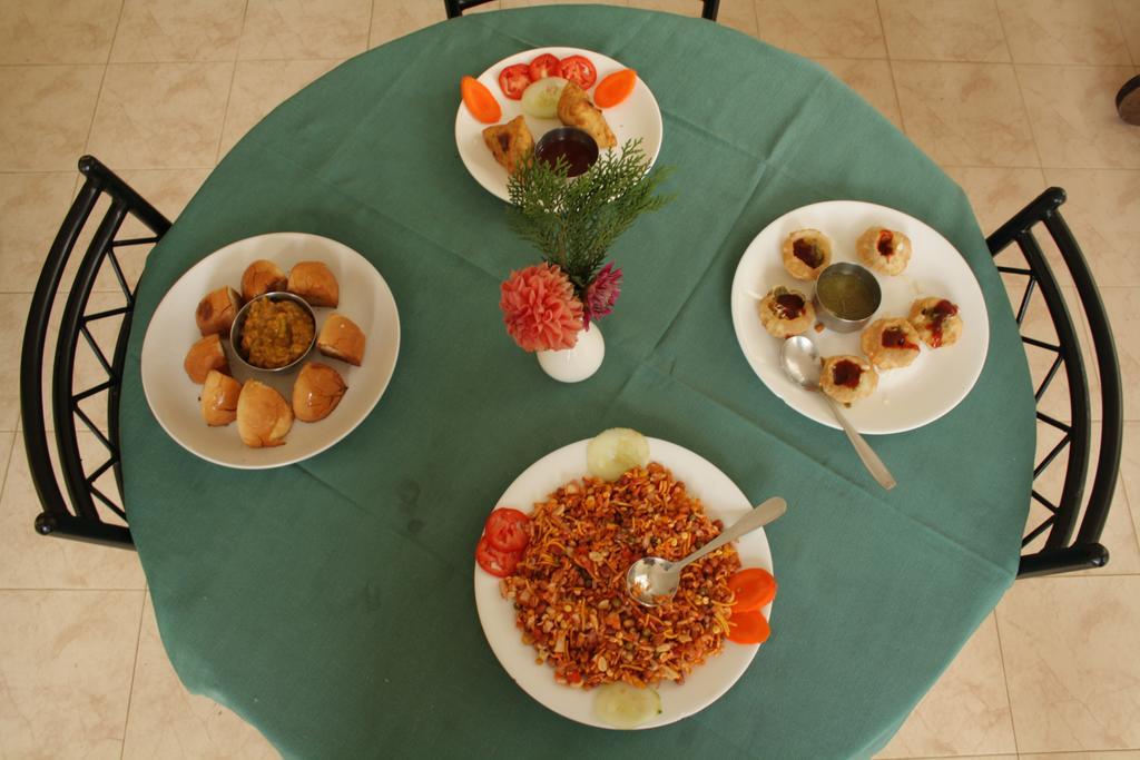 Ayur County Resort Chinnakanal Ngoại thất bức ảnh