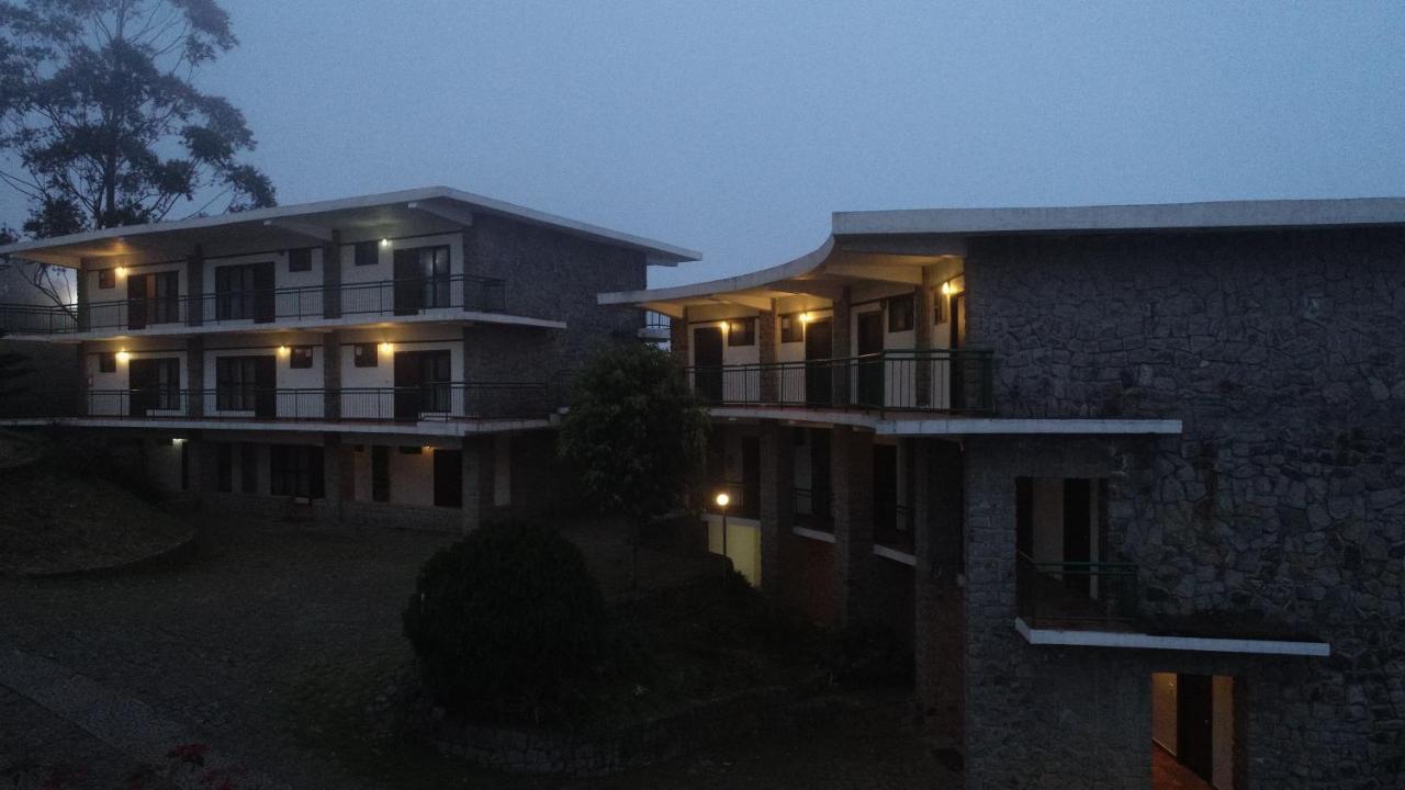Ayur County Resort Chinnakanal Ngoại thất bức ảnh